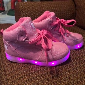 Girls size 13 light up high tops.